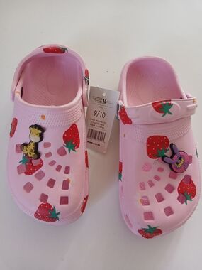 Girls' Pink Strawberry Clog Sandals with Character Charms,size 9/10